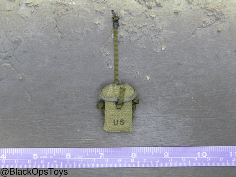 Load image into Gallery viewer, Vietnam Era OD Green 30rd Ammo Pouch
