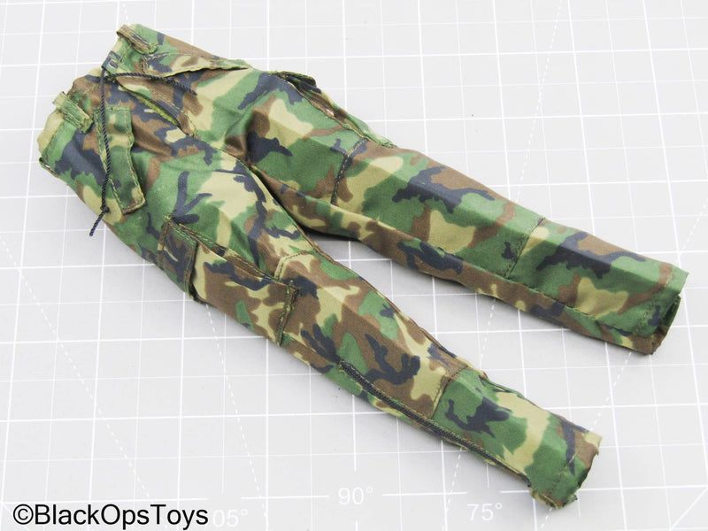 Load image into Gallery viewer, Multicam Camo Tactical Pants

