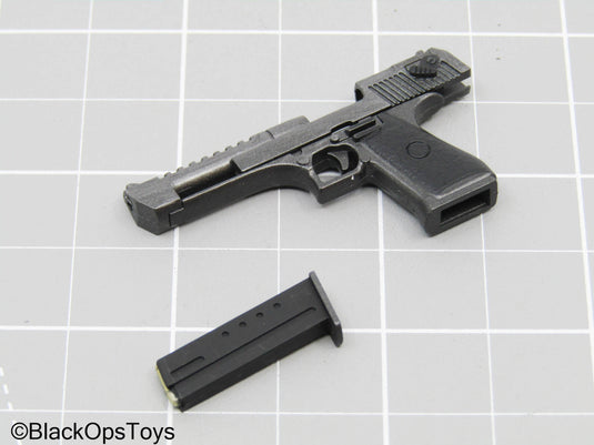 Black Pistol in Deadpool Likeness (Hot Toys)
