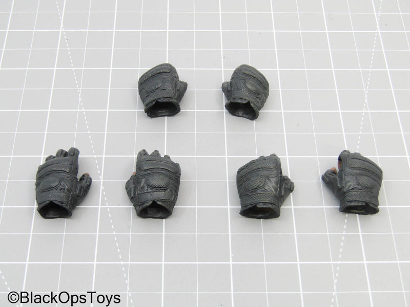 Load image into Gallery viewer, Black Gloved Hand Set in The Falcon Likeness (Hot Toys)
