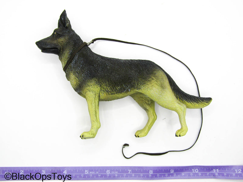 Load image into Gallery viewer, WWII German - German Shepheard Dog
