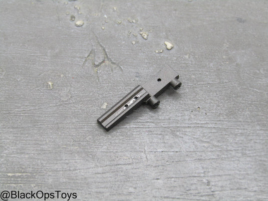 Grey Riser Mount