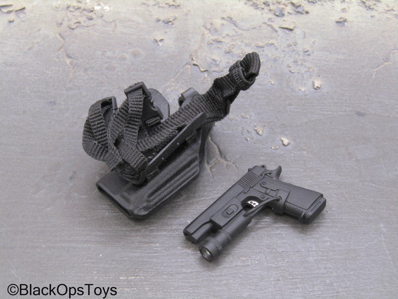 Load image into Gallery viewer, Hot Toys - 1911 Pistol w/Black Drop Leg Holster
