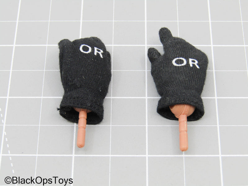 Load image into Gallery viewer, OR Black Gloved Hands w/Pegs (Soldier Story)
