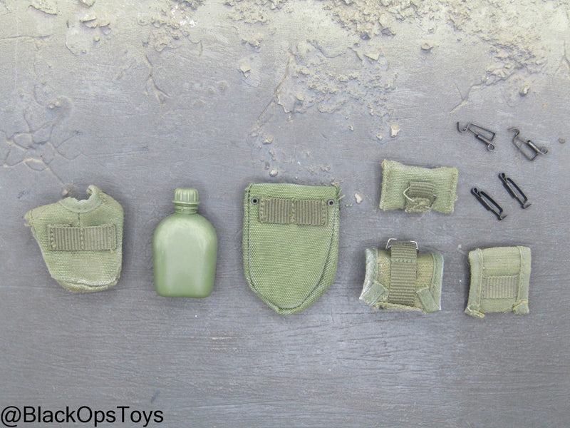Load image into Gallery viewer, Vietnam Era Canteen &amp; Pouch Set
