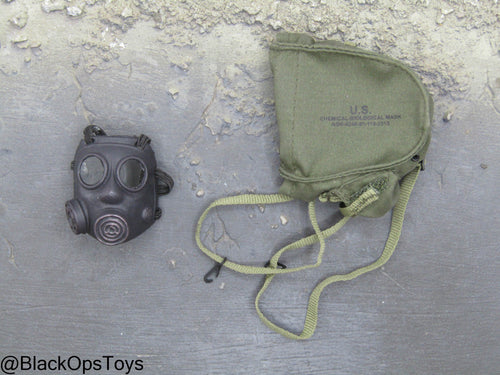 Vietnam Era Gas Mask w/Pouch