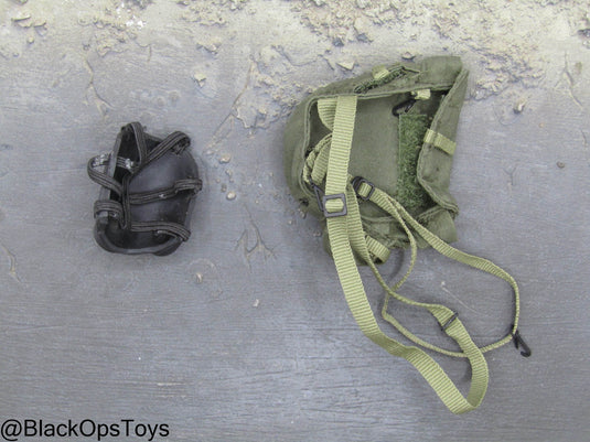 Vietnam Era Gas Mask w/Pouch