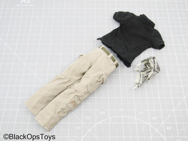 Load image into Gallery viewer, Black Shirt w/Tan Pants, OD Green Belt (Hot Toys) (READ DESC)
