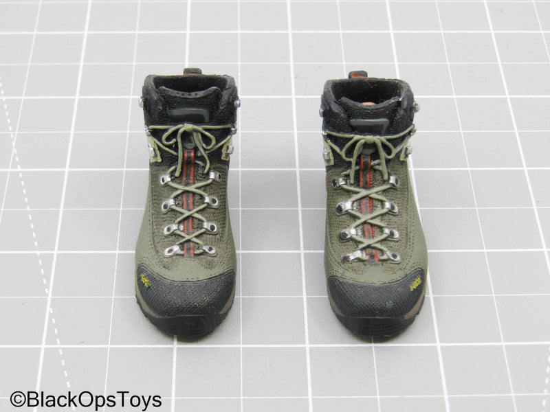 Load image into Gallery viewer, Olive Green Hiking Boots (Peg Type) (Toy City)
