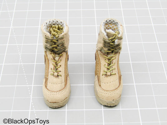 Tan Combat Boots (Peg Type) (DAM Toys)