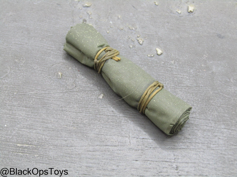 Load image into Gallery viewer, Vietnam Era OD Green Rolled Poncho
