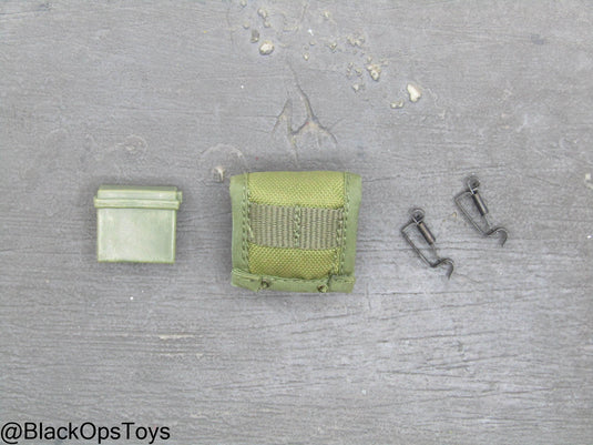 Vietnam Era OD Green Multipurpose Pouch w/Alice Clips