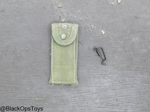 Vietnam Era OD Green Magazine Pouch w/Alice Clip