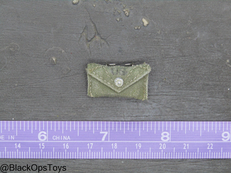 Load image into Gallery viewer, Vietnam Era OD Green Medic Pouch
