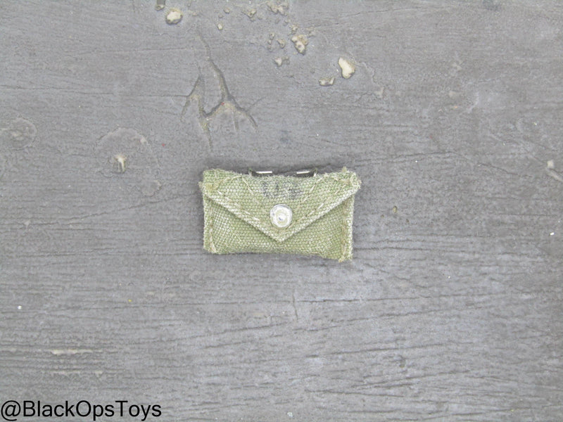 Load image into Gallery viewer, Vietnam Era OD Green Medic Pouch
