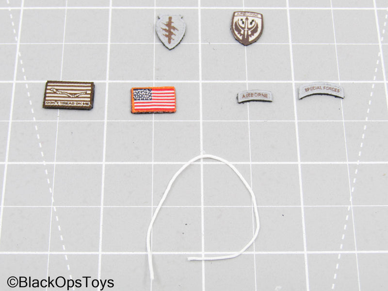 Load image into Gallery viewer, Patch Set w/White String
