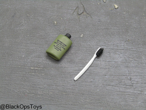 Vietnam Era Weapon Cleaner w/Toothbrush
