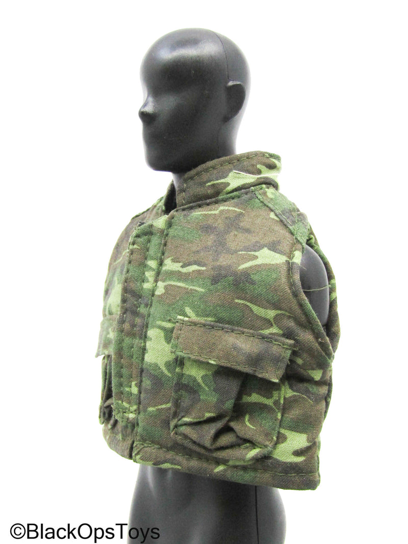 Load image into Gallery viewer, Bam 1/6 Woodland Camo Flak Vest (SOTW)
