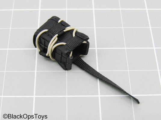 The Darkzone Agent - Black MOLLE 5.56 Double Stack Magazine Holster