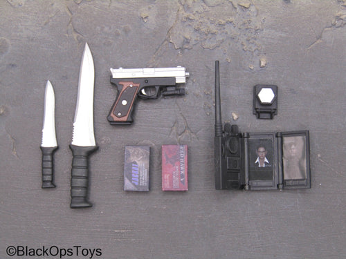 Hot Toys Resident Evil - Pistol w/Gear Set