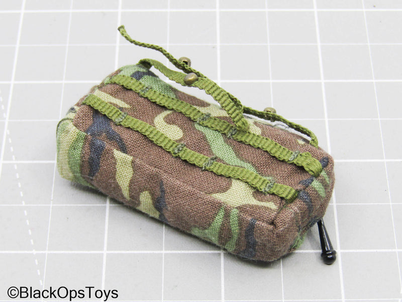 Load image into Gallery viewer, Multicam Camo MOLLE Pouch
