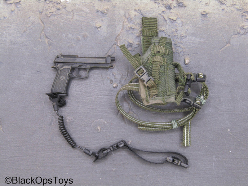 Load image into Gallery viewer, Hot Toys - M9 Pistol w/Green Drop Leg Holster
