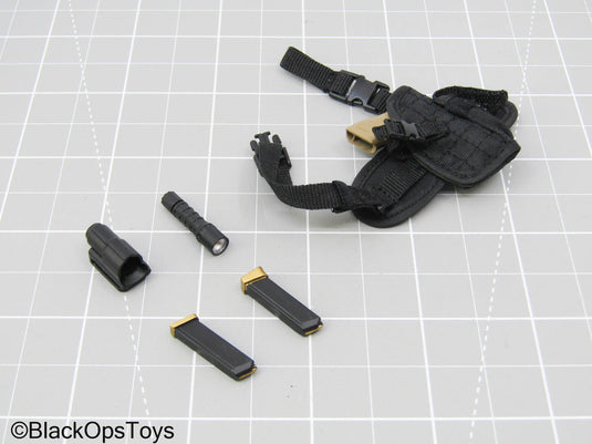 The Darkzone Agent - Tan Pistol w/Drop Leg Holster & Flashlight
