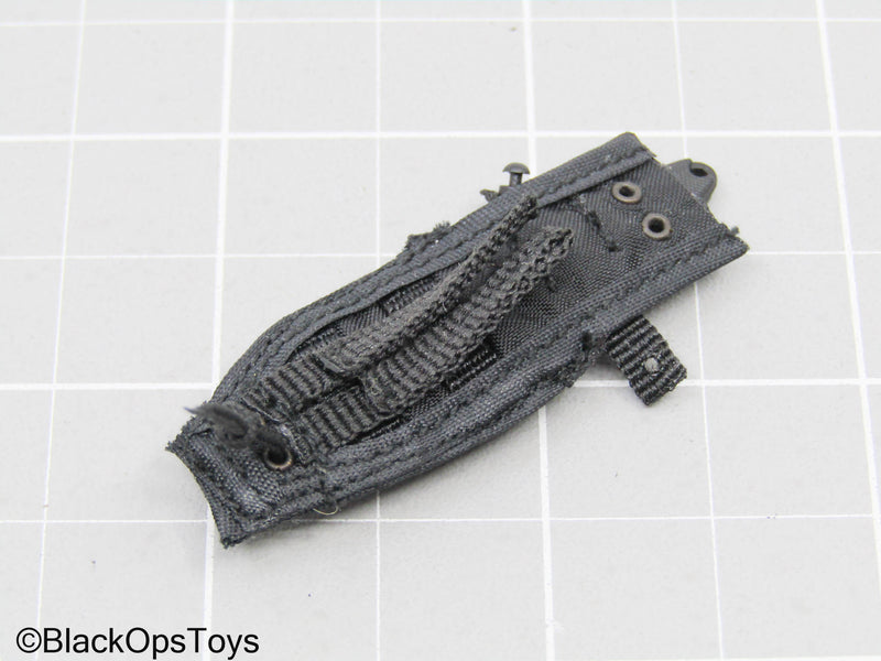 Load image into Gallery viewer, Black Knife w/Holster (DAM Toys)
