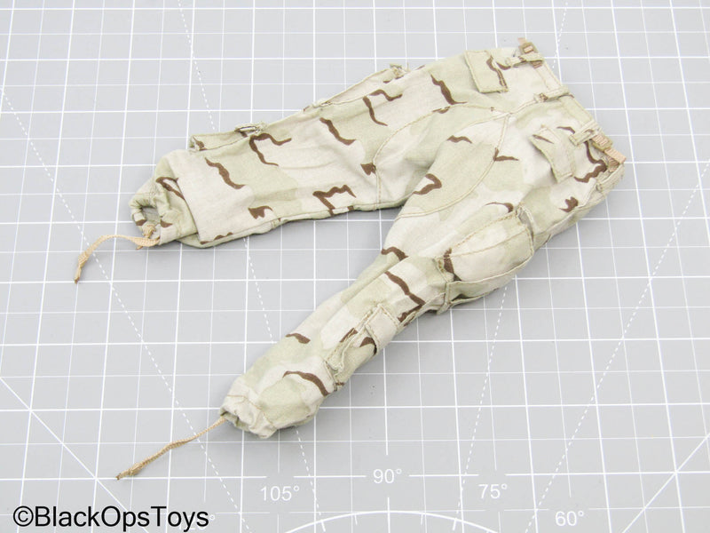 Load image into Gallery viewer, Tri-Color Desert Camo Large Waist Cargo Pants (Hot Toys)
