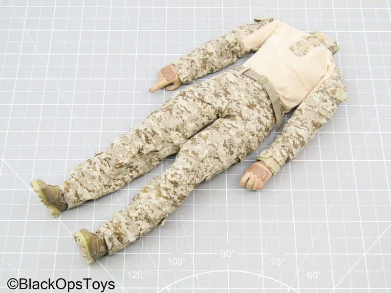 Load image into Gallery viewer, Bam 1/6 Male Dressed Body w/Tan Gloved Hands &amp; Combat Boots
