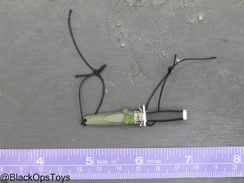 Load image into Gallery viewer, Missing In Action - Bayonet w/Sheath
