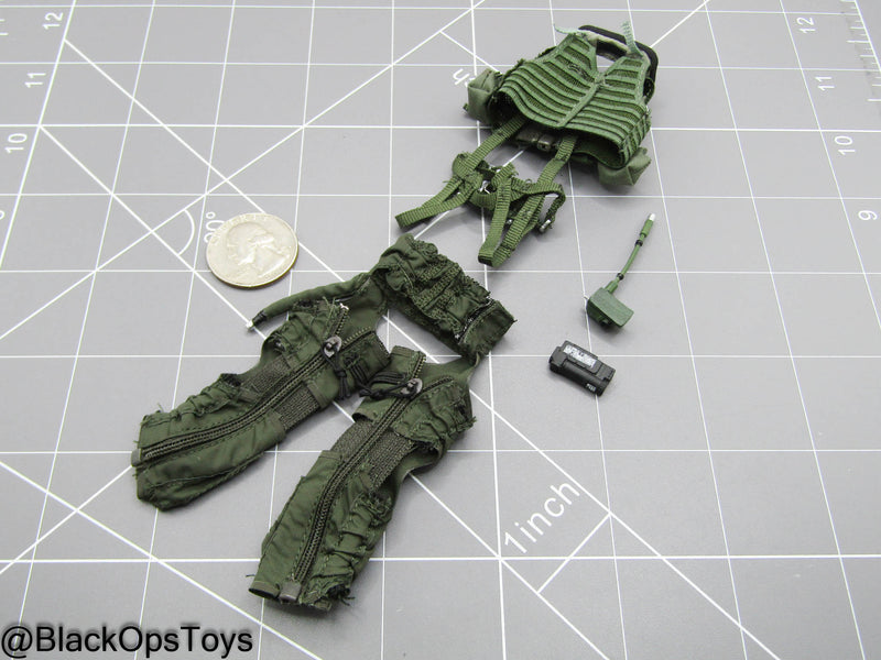 Load image into Gallery viewer, 1/12 Scale - Top Gun - Pete Mitchell - OD Green G-Suit
