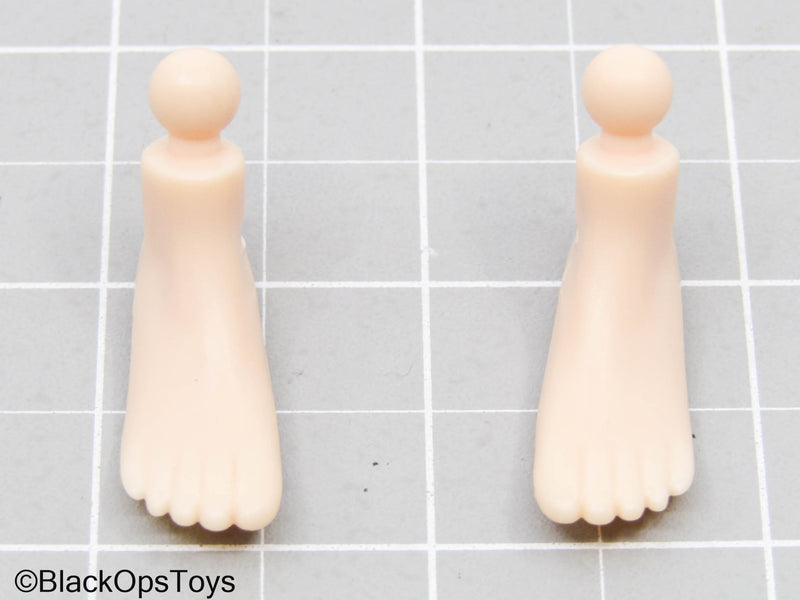 Load image into Gallery viewer, Pair Of Feet w/Pegs
