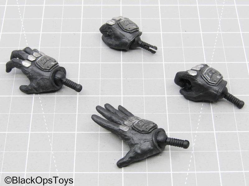Load image into Gallery viewer, Futuristic Gloved Right Hands w/Pegs (x4) (Sideshow Collectibles)
