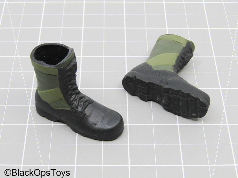 Load image into Gallery viewer, Green Combat Boots (Foot Type) (Soldiers Of The World)
