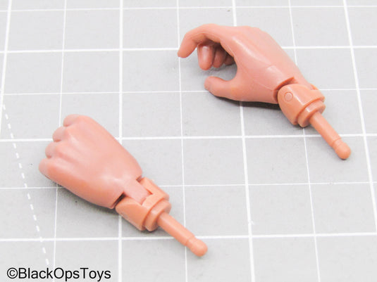 Pair Of Hands w/Pegs (Dragon)