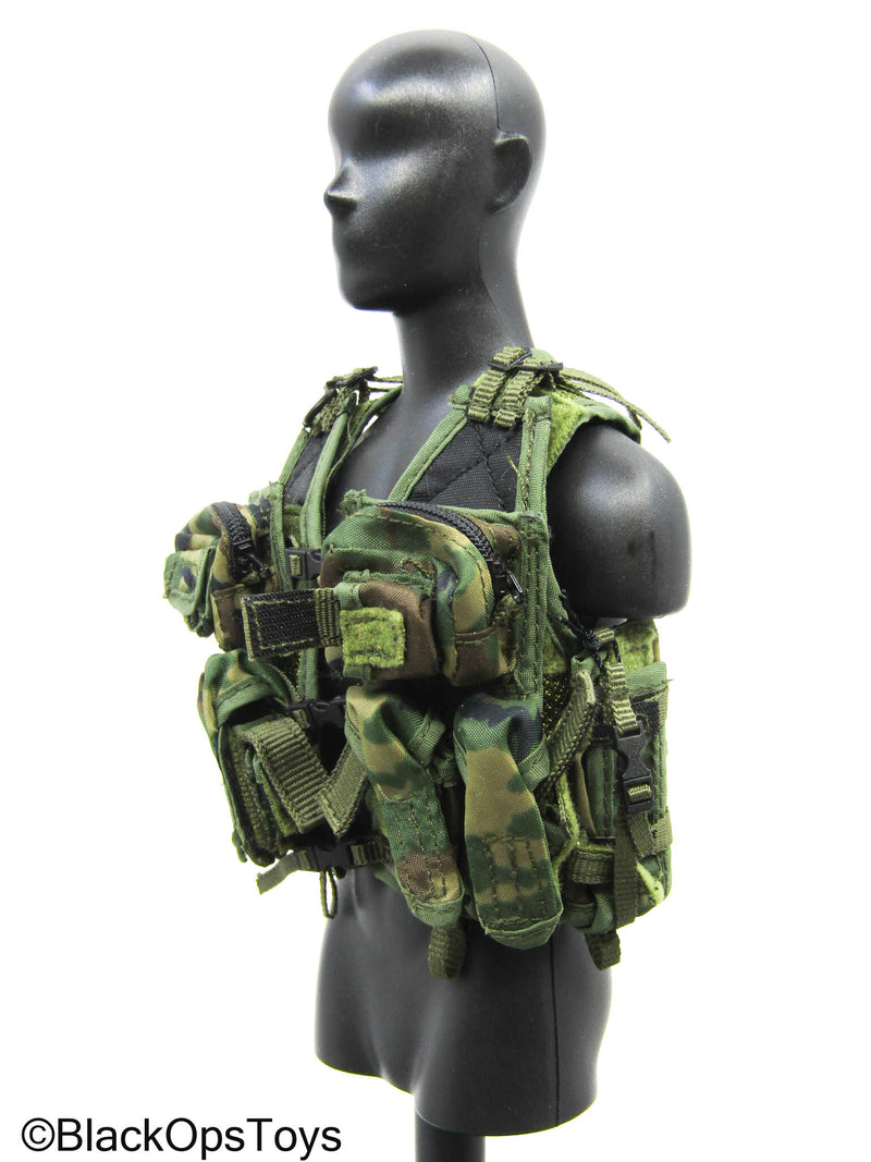Load image into Gallery viewer, Woodland Camo Tactical Vest
