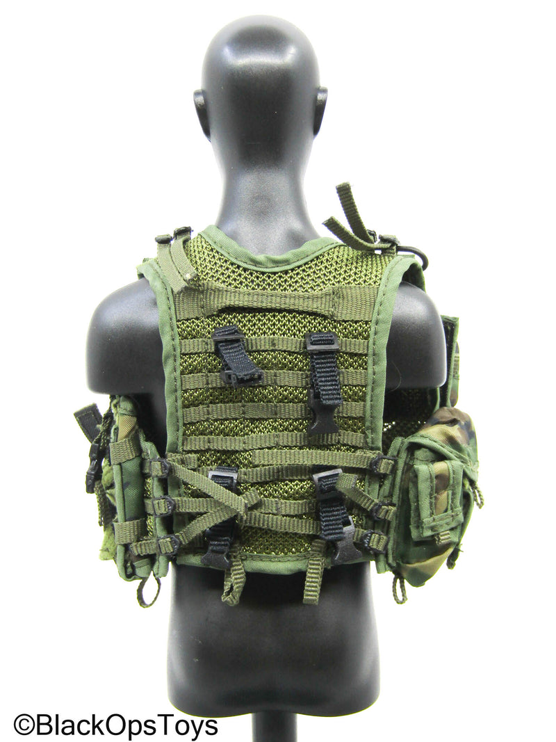 Load image into Gallery viewer, Woodland Camo Tactical Vest

