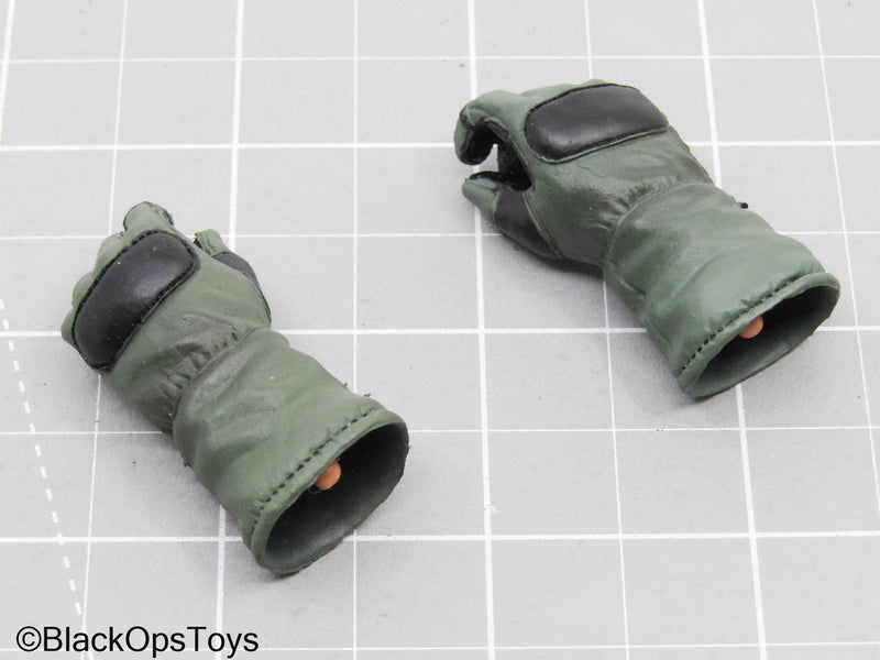 Load image into Gallery viewer, OD Green Gloved Hands w/Pegs (BBI)

