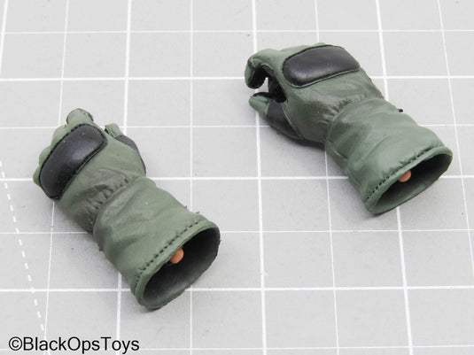 OD Green Gloved Hands w/Pegs (BBI)