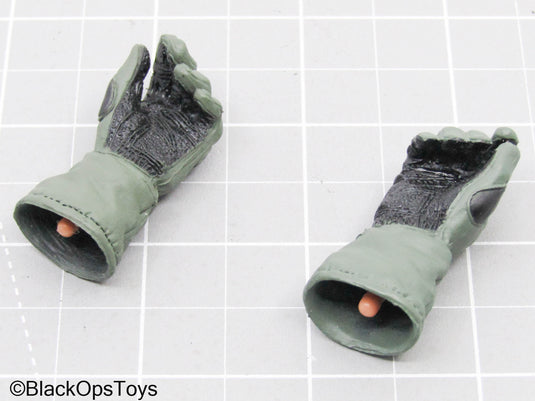 OD Green Gloved Hands w/Pegs (BBI)