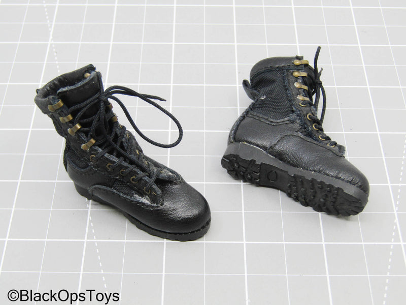 Load image into Gallery viewer, Black Combat Boots (Foot Type)
