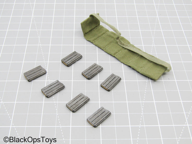 Load image into Gallery viewer, Vietnam Era OD Green Ammo Bandolier w/Mag Set
