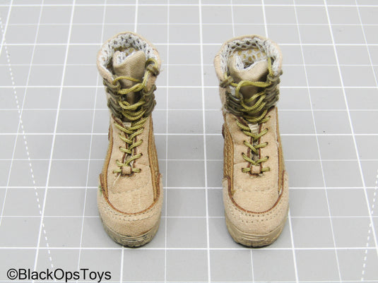Tan Combat Boots (Foot Type)