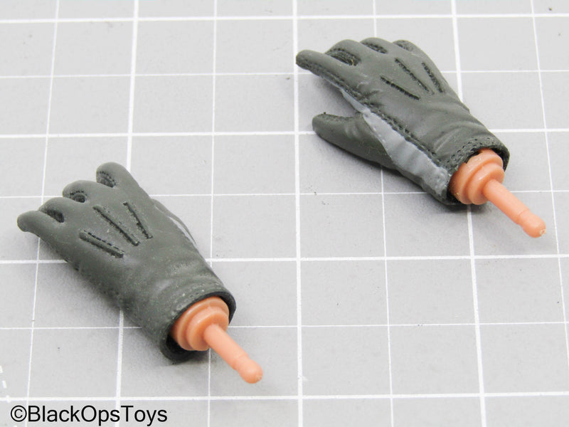Load image into Gallery viewer, OD Green Pilot Gloved Hands w/Pegs (Dragon)
