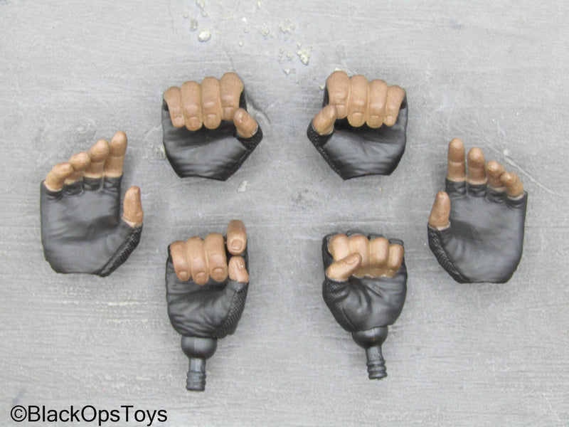 Load image into Gallery viewer, Star Wars Moff Gideon - AA Male Fingerless Gloved Hand Set
