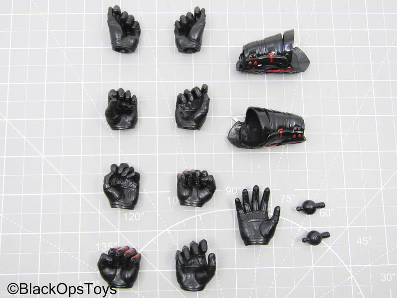 Load image into Gallery viewer, Batman Arkham Knight - Futura Knight - Gauntlets w/Gloved Hands
