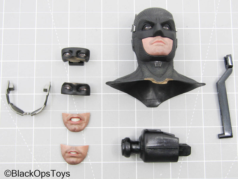 Load image into Gallery viewer, Batman Tactical Batsuit - Headsculpt w/Goggles, Eye &amp; Face Plates
