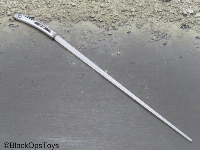 Load image into Gallery viewer, Star Wars Ahsoka Tano DX - Lightsaber w/White Blades
