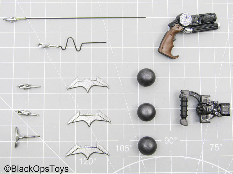 Load image into Gallery viewer, Batman Tactical Batsuit - Grapple Guns w/Weapon Gear Set
